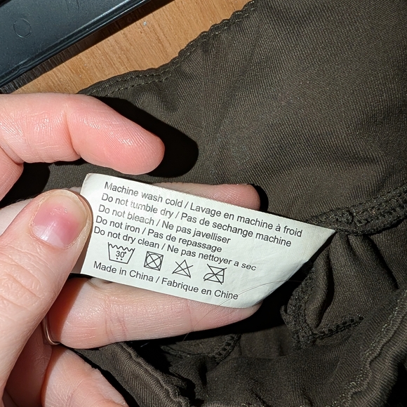 Zyia Women's Active Joggers in Olive - Picture 4 of 6